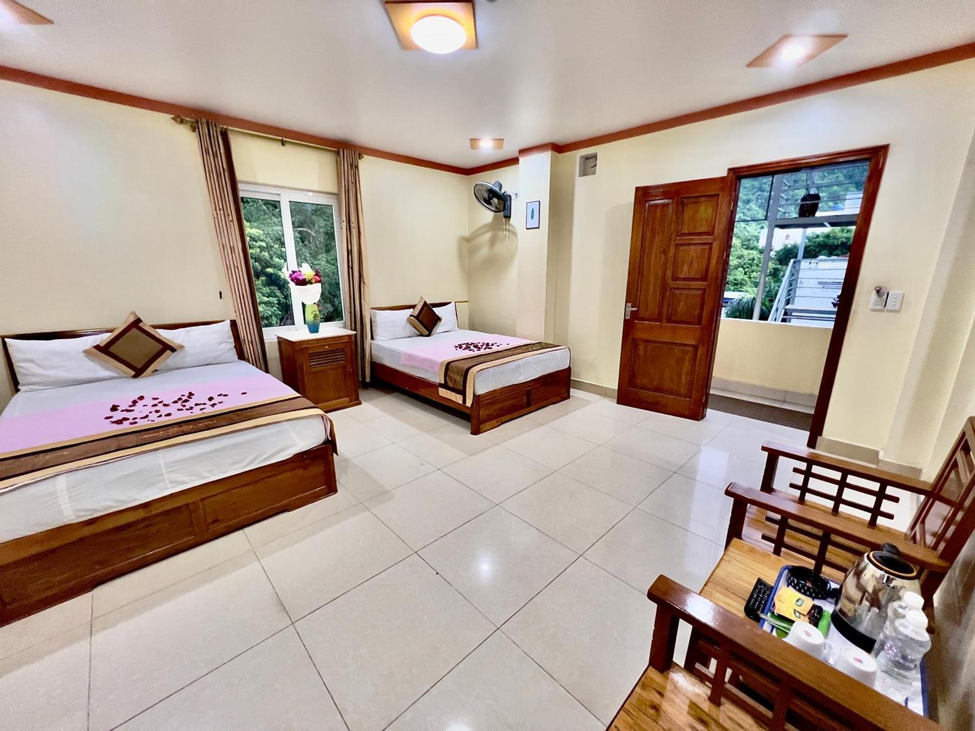 Manh Vuong Hotel Catba Dong Khe Sau Экстерьер фото