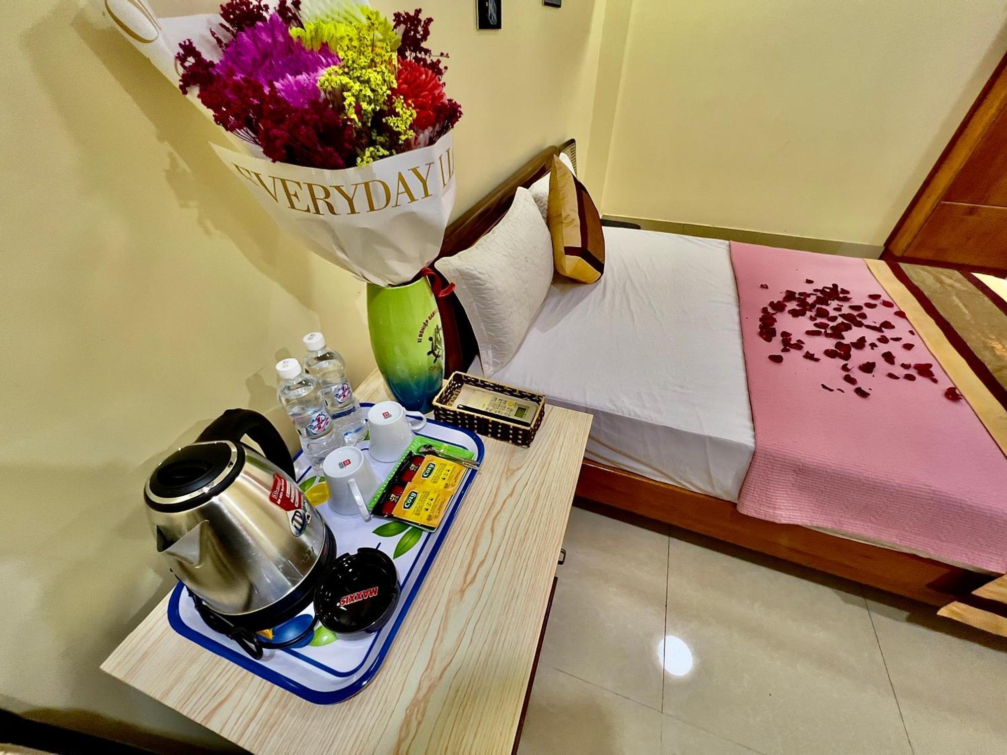 Manh Vuong Hotel Catba Dong Khe Sau Экстерьер фото